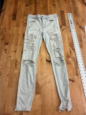 American Eagle Light Wash Distressed Skinny Jeans Regular Size 6
